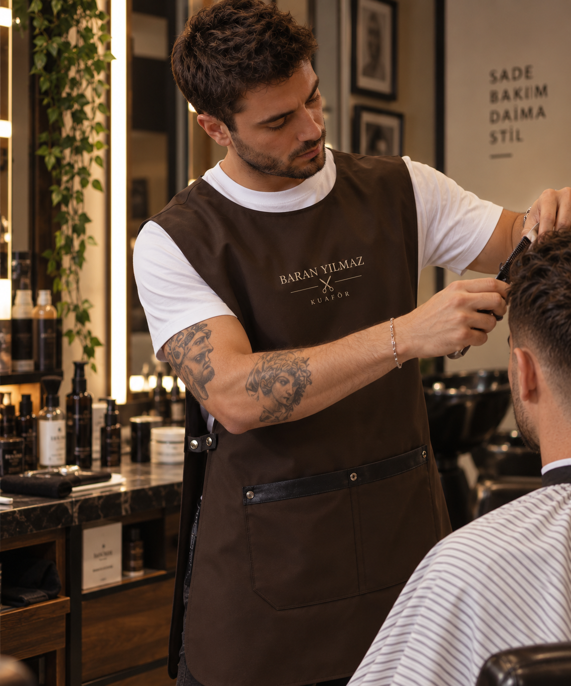 Milano brown professional apron – product photo 6